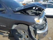 ✅ 2019 Ram 1500 Big Horn • VIN: 1C6RREFT1KN635561 • Lot: 43324675. Wystawiony na IAAI z przebiegiem 85 914 mil. Bezpłatny archiwum sprzedaży aukcyjnych z USA i szczegółowy raport historii pojazdu na DreamBid. Zdjęcie 17.