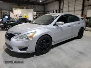 2015 Nissan Altima S с VIN 1N4AL3AP8FN382272, выставлен на аукционе Copart как лот 89474835 с пробегом 129 650 миль миль и Списание • Salvage title. История ставок и продаж доступна на DreamBid. Изображение 1.