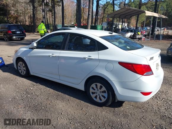 ✅ 2015 Hyundai Accent GLS • VIN: KMHCT4AE8FU809085 • Лот: 43716894. Опубликован ранее на IAAI с пробегом 137 577 миль. Бесплатный доступ к архиву аукционных продаж из США и подробный отчёт об истории автомобиля на DreamBid. Изображение 3.