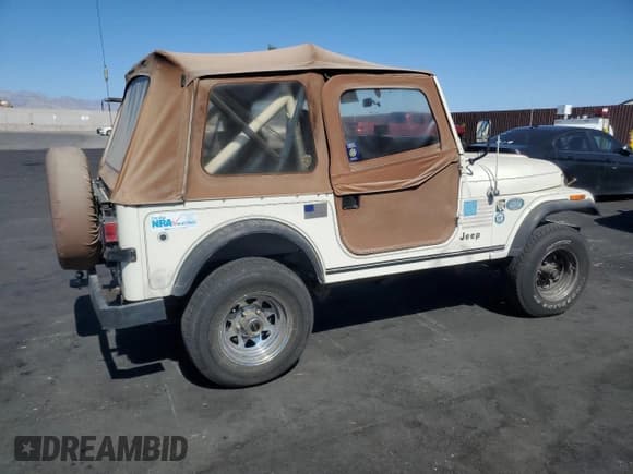 ✅ 1985 Jeep CJ • VIN: 1JCUM87AXFT052258 • Лот: 63073815. Опубликован ранее на Copart с пробегом 173 841 миль. Бесплатный доступ к архиву аукционных продаж из США и подробный отчёт об истории автомобиля на DreamBid. Изображение 3.