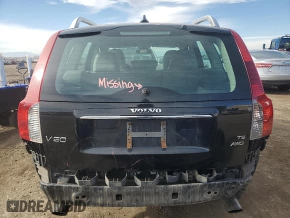 ✅ 2008 Volvo V50 2.5T • VIN: YV1MJ672X82396604 • Lot: 43083015. Wystawiony na Copart z przebiegiem 148 791 mil. Bezpłatny archiwum sprzedaży aukcyjnych z USA i szczegółowy raport historii pojazdu na DreamBid. Zdjęcie 6.