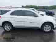 2017 Chevrolet Equinox LS z VIN 2GNALBEK0H1532261, wystawiony jako IAAI lot #43325524 z przebiegiem 90 274 mil mil oraz . Historia ofert i sprzedaży dostępna na DreamBid. Obrazek 13.