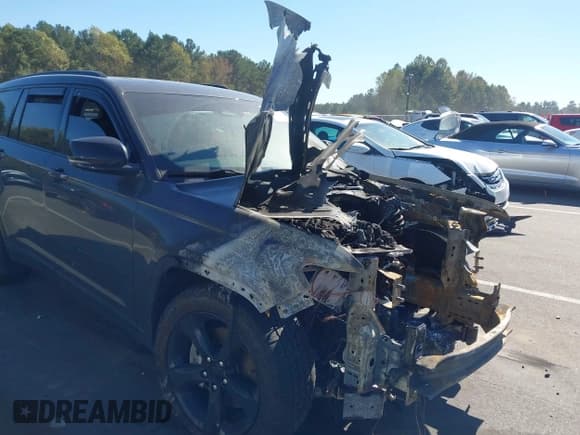 ✅ 2022 Jeep Grand Cherokee Limited • VIN: 1C4RJKBG2N8628905 • Lot: 43492688. Wystawiony na IAAI z przebiegiem Nie podano. Bezpłatny archiwum sprzedaży aukcyjnych z USA i szczegółowy raport historii pojazdu na DreamBid. Zdjęcie 14.