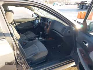 2004 Hyundai Sonata GLS z VIN KMHWF35H44A974181, wystawiony jako IAAI lot #41605108 z przebiegiem 220 476 mil mil oraz . Historia ofert i sprzedaży dostępna na DreamBid. Obrazek 5.