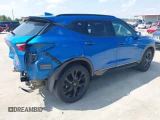 2020 Chevrolet Blazer RS z VIN 3GNKBERS8LS708618, wystawiony jako IAAI lot #43230416 z przebiegiem 88 546 mil mil oraz . Historia ofert i sprzedaży dostępna na DreamBid. Obrazek 4.