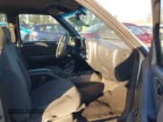 ✅ 1997 Chevrolet S-10 LS • VIN: 1GCCS19X8V8208553 • Лот: 41451229. Опубликован ранее на IAAI с пробегом 185 579 миль. Бесплатный доступ к архиву аукционных продаж из США и подробный отчёт об истории автомобиля на DreamBid. Изображение 5.