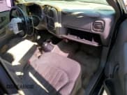 ✅ 2003 Chevrolet S-10 LS • VIN: 1GCCS19H938122061 • Лот: 91450255. Опубликован ранее на Copart с пробегом 162 939 миль. Бесплатный доступ к архиву аукционных продаж из США и подробный отчёт об истории автомобиля на DreamBid. Изображение 8.