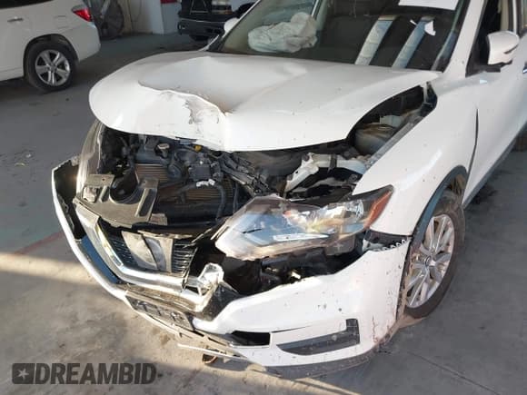 ✅ 2017 Nissan Rogue SV • VIN: KNMAT2MV2HP608733 • Lot: 43625949. Wystawiony na IAAI z przebiegiem 136 058 mil. Bezpłatny archiwum sprzedaży aukcyjnych z USA i szczegółowy raport historii pojazdu na DreamBid. Zdjęcie 6.