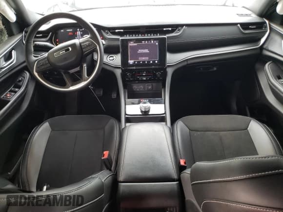 ✅ 2025 Jeep Grand Cherokee Laredo • VIN: 1C4RJHAG4SC311656 • Lot: 85396595. Listed on Copart with 6,063 mi. Free auction sales archive from the USA and detailed vehicle history report at DreamBid. Image 8.