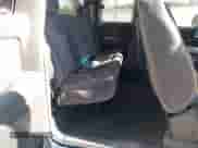 ✅ 2001 Chevrolet Silverado 1500 LS • VIN: 2GCEK19VX11378675 • Lot: 43491061. Wystawiony na IAAI z przebiegiem Nie podano mil. Skorzystaj z bezpłatnego archiwum sprzedaży aukcyjnych z USA i zobacz szczegółowy raport historii pojazdu na DreamBid. Zdjęcie 8.