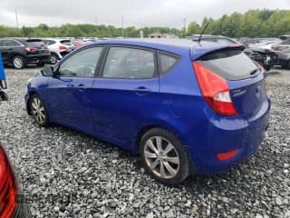 ✅ 2013 Hyundai Accent SE • VIN: KMHCU5AE9DU111990 • Lot: 57268915. Wystawiony na Copart z przebiegiem 58 191 mil. Bezpłatny archiwum sprzedaży aukcyjnych z USA i szczegółowy raport historii pojazdu na DreamBid. Zdjęcie 2.