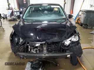 ✅ 2010 Volkswagen Golf • VIN: WVWBB7AJ1AW205473 • Lot: 88213325. Wystawiony na Copart z przebiegiem Nie podano. Bezpłatny archiwum sprzedaży aukcyjnych z USA i szczegółowy raport historii pojazdu na DreamBid. Zdjęcie 5.