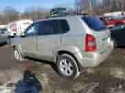 2009 Hyundai Tucson SE with VIN KM8JN72D19U970813, listed as a Copart auction lot 88469545 with 152,648 mi miles and Salvage title. Bid and sale history available at DreamBid. Image 2.