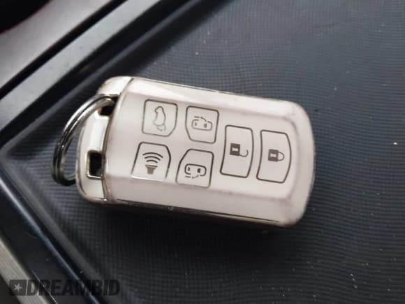 ✅ 2013 Toyota Sienna XLE AAS • VIN: 5TDYK3DCXDS362679 • Lot: 43158435. Listed on IAAI with 151,573 mi. Free auction sales archive from the USA and detailed vehicle history report at DreamBid. Image 11.