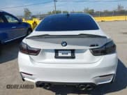 ✅ 2016 BMW M4 • VIN: WBS3R9C50GK338259 • Lot: 43171798. Wystawiony na IAAI z przebiegiem 83 961 mil. Bezpłatny archiwum sprzedaży aukcyjnych z USA i szczegółowy raport historii pojazdu na DreamBid. Zdjęcie 16.