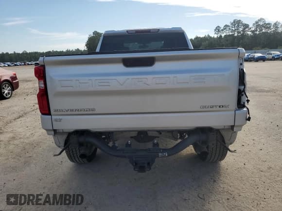 ✅ 2019 Chevrolet Silverado 1500 Custom • VIN: 1GCRWBEF4KZ215152 • Lot: 84806405. Wystawiony na Copart z przebiegiem 103 419 mil. Bezpłatny archiwum sprzedaży aukcyjnych z USA i szczegółowy raport historii pojazdu na DreamBid. Zdjęcie 6.