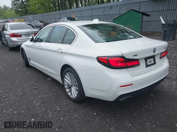 ✅ 2021 BMW 5 Series 530i xDrive • VIN: WBA13BJ03MCG80602 • Lot: 42268907. Listed on IAAI with 63,698 mi. Free auction sales archive from the USA and detailed vehicle history report at DreamBid. Image 3.