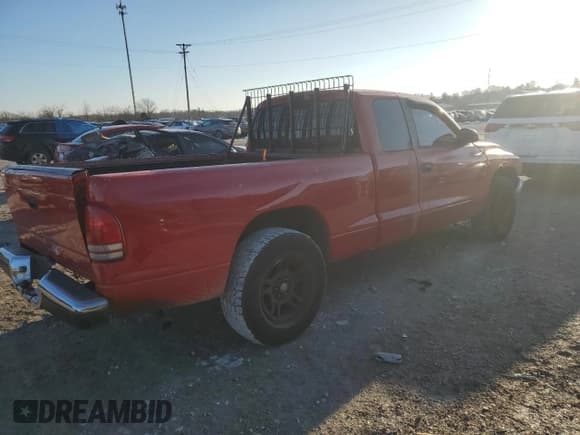 ✅ 2000 Dodge Dakota • VIN: 1B7GL22X0YS600688 • Lot: 42568085. Wystawiony na Copart z przebiegiem 1 581 mil. Bezpłatny archiwum sprzedaży aukcyjnych z USA i szczegółowy raport historii pojazdu na DreamBid. Zdjęcie 3.