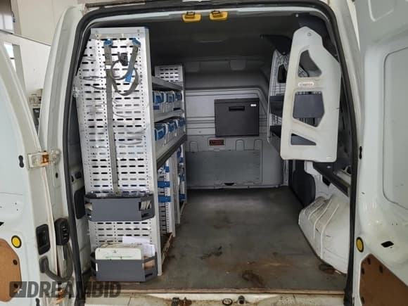 ✅ 2013 Ford Transit Connect XLT • VIN: NM0LS7BNXDT141457 • Lot: 43862533. Wystawiony na IAAI z przebiegiem 221 931 mil. Bezpłatny archiwum sprzedaży aukcyjnych z USA i szczegółowy raport historii pojazdu na DreamBid. Zdjęcie 43.