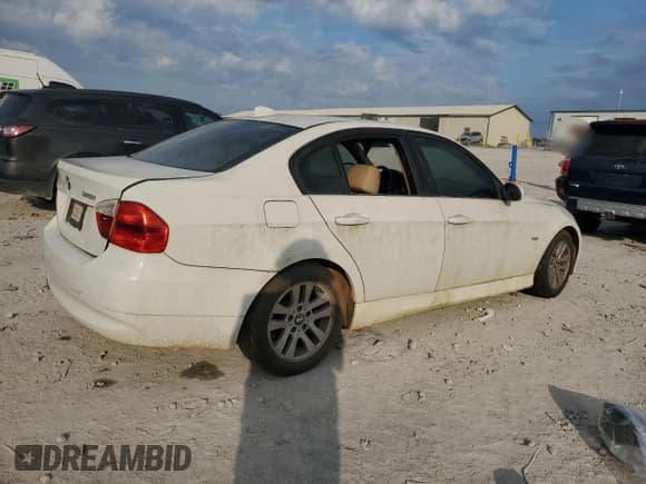 ✅ 2007 BMW 3 Series 328i • VIN: WBAVA33537KX72824 • Lot: 53803445. Listed on Copart with Not provided. Free auction sales archive from the USA and detailed vehicle history report at DreamBid. Image 3.