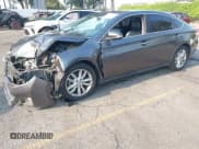 ✅ 2014 Toyota Avalon Limited • VIN: 4T1BK1EB5EU085626 • Lot: 42973550. Wystawiony na IAAI z przebiegiem 183 451 mil. Bezpłatny archiwum sprzedaży aukcyjnych z USA i szczegółowy raport historii pojazdu na DreamBid. Zdjęcie 2.