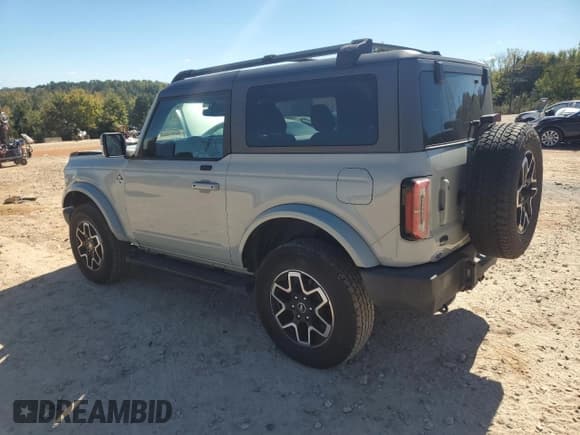 ✅ 2021 Ford Bronco Outer Banks • VIN: 1FMDE5CH6MLA60933 • Lot: 82480965. Listed on Copart with 36,928 mi. Free auction sales archive from the USA and detailed vehicle history report at DreamBid. Image 2.