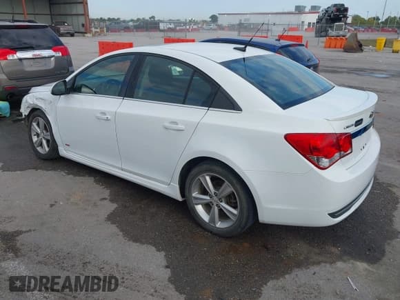 ✅ 2014 Chevrolet Cruze 2LT • VIN: 1G1PE5SB1E7269823 • Lot: 43175938. Listed on IAAI with 237,951 mi. Free auction sales archive from the USA and detailed vehicle history report at DreamBid. Image 3.