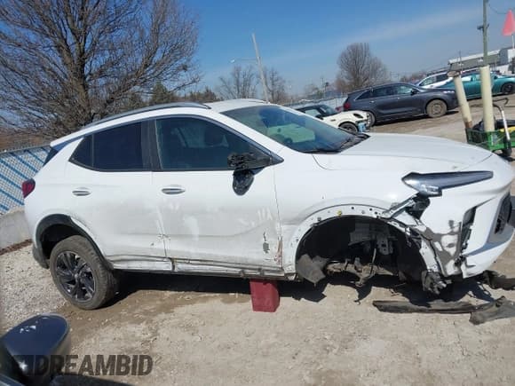 ✅ 2024 Buick Encore GX Sport Touring • VIN: KL4AMESL6RB189875 • Лот: 41780976. Опубликован ранее на IAAI с пробегом 22 969 миль. Бесплатный доступ к архиву аукционных продаж из США и подробный отчёт об истории автомобиля на DreamBid. Изображение 13.