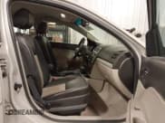 ✅ 2008 Mercury Milan Premier • VIN: 3MEHM08ZX8R659644 • Lot: 43672975. Wystawiony na IAAI z przebiegiem 247 953 mil. Bezpłatny archiwum sprzedaży aukcyjnych z USA i szczegółowy raport historii pojazdu na DreamBid. Zdjęcie 5.