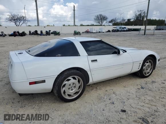 ✅ 1994 Chevrolet Corvette • VIN: 1G1YY22PXR5111603 • Lot: 55563565. Listed on Copart with 130,564 mi. Free auction sales archive from the USA and detailed vehicle history report at DreamBid. Image 3.