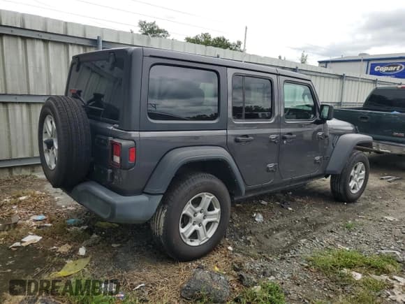 ✅ 2021 Jeep Wrangler Unlimited Sport • VIN: 1C4HJXDN1MW831511 • Lot: 67928115. Listed on Copart with 39,000 mi. Free auction sales archive from the USA and detailed vehicle history report at DreamBid. Image 3.