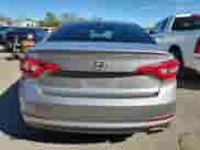 2016 Hyundai Sonata SE z VIN 5NPE24AF2GH386847, wystawiony jako Copart lot #82596985 z przebiegiem 170 845 mil mil oraz Czysty tytuł • Clean title. Historia ofert i sprzedaży dostępna na DreamBid. Obrazek 6.