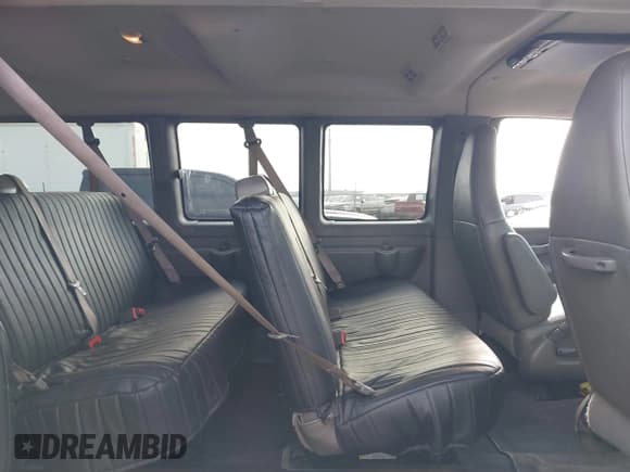 ✅ 2020 Chevrolet Express Passenger LT • VIN: 1GAZGPFG8L1209896 • Lot: 41509992. Listed on IAAI with 240,207 mi. Free auction sales archive from the USA and detailed vehicle history report at DreamBid. Image 8.