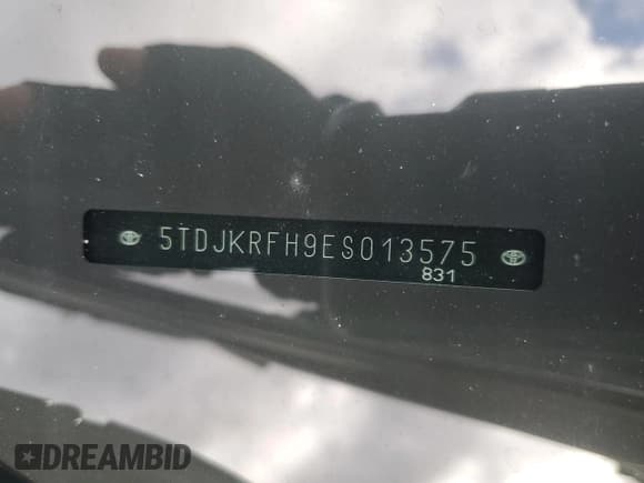 ✅ 2014 Toyota Highlander XLE • VIN: 5TDJKRFH9ES013575 • Лот: 91879845. Опубликован ранее на Copart с пробегом 121 462 миль. Бесплатный доступ к архиву аукционных продаж из США и подробный отчёт об истории автомобиля на DreamBid. Изображение 13.