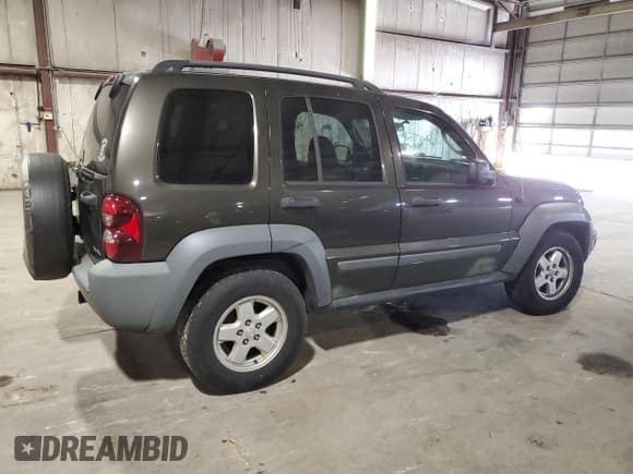 ✅ 2006 Jeep Liberty Sport • VIN: 1J4GL48K46W137297 • Лот: 84189315. Опубликован ранее на Copart с пробегом 104 609 миль. Бесплатный доступ к архиву аукционных продаж из США и подробный отчёт об истории автомобиля на DreamBid. Изображение 3.