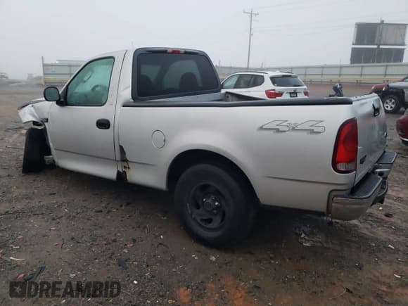 ✅ 2004 Ford F-150 XL • VIN: 2FTRF18274CA44335 • Lot: 81055215. Listed on Copart with Not provided. Free auction sales archive from the USA and detailed vehicle history report at DreamBid. Image 2.