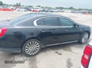 ✅ 2014 Lincoln MKS • VIN: 1LNHL9DK9EG602092 • Lot: 43049470. Wystawiony na IAAI z przebiegiem 302 939 mil. Bezpłatny archiwum sprzedaży aukcyjnych z USA i szczegółowy raport historii pojazdu na DreamBid. Zdjęcie 13.