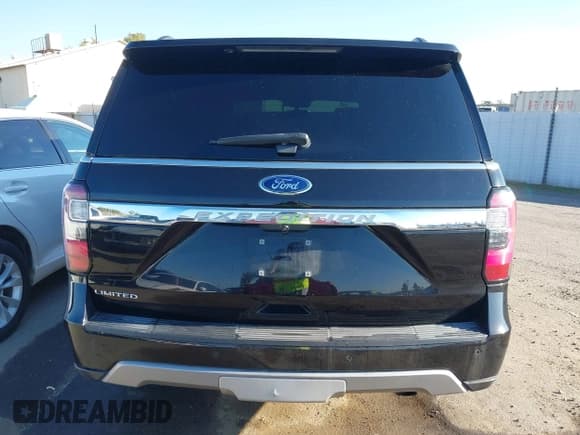 ✅ 2019 Ford Expedition Limited • VIN: 1FMJU2AT0KEA10915 • Lot: 43561785. Listed on IAAI with 70,961 mi. Free auction sales archive from the USA and detailed vehicle history report at DreamBid. Image 17.