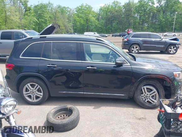 ✅ 2023 Mercedes-Benz GLB 250 • VIN: W1N4M4HB6PW316697 • Lot: 42156415. Wystawiony na IAAI z przebiegiem 14 902 mil. Bezpłatny archiwum sprzedaży aukcyjnych z USA i szczegółowy raport historii pojazdu na DreamBid. Zdjęcie 13.