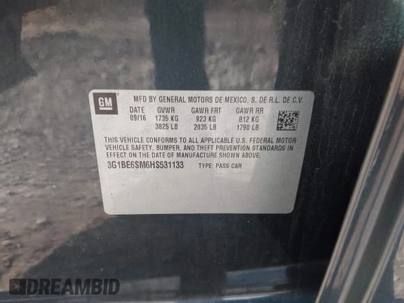 ✅ 2017 Chevrolet Cruze LT • VIN: 3G1BE6SM6HS531133 • Lot: 43536755. Listed on IAAI with 60,613 mi. Free auction sales archive from the USA and detailed vehicle history report at DreamBid. Image 9.