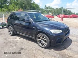 ✅ 2013 BMW X5 M • VIN: 5YMGY0C50D0C12010 • Lot: 42757510. Wystawiony na IAAI z przebiegiem 129 003 mil. Bezpłatny archiwum sprzedaży aukcyjnych z USA i szczegółowy raport historii pojazdu na DreamBid. Zdjęcie 1.