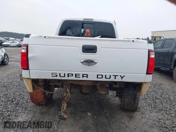 ✅ 2015 Ford F-250 Lariat • VIN: 1FT7W2BT6FEA85437 • Lot: 41396417. Wystawiony na IAAI z przebiegiem 199 734 mil. Bezpłatny archiwum sprzedaży aukcyjnych z USA i szczegółowy raport historii pojazdu na DreamBid. Zdjęcie 16.