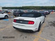 ✅ 2020 Ford Mustang EcoBoost Premium • VIN: 1FATP8UH7L5126473 • Lot: 43405791. Wystawiony na IAAI z przebiegiem 55 771 mil. Bezpłatny archiwum sprzedaży aukcyjnych z USA i szczegółowy raport historii pojazdu na DreamBid. Zdjęcie 4.