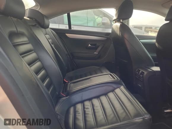 ✅ 2009 Volkswagen CC 4Motion • VIN: WVWGU73C29E548552 • Lot: 38075104. Wystawiony na Copart z przebiegiem 123 781 mil. Bezpłatny archiwum sprzedaży aukcyjnych z USA i szczegółowy raport historii pojazdu na DreamBid. Zdjęcie 10.