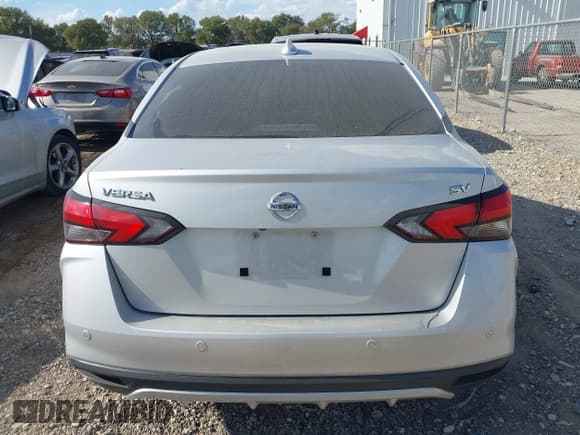 ✅ 2021 Nissan Versa SV • VIN: 3N1CN8EV5ML881047 • Lot: 43381998. Listed on IAAI with 61,228 mi. Free auction sales archive from the USA and detailed vehicle history report at DreamBid. Image 16.