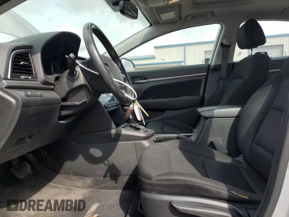 2018 Hyundai Elantra SEL z VIN 5NPD84LF6JH310272, wystawiony jako Copart lot #81660425 z przebiegiem 146 211 mil mil oraz Szkoda całkowita • Salvage title. Historia ofert i sprzedaży dostępna na DreamBid. Obrazek 7.