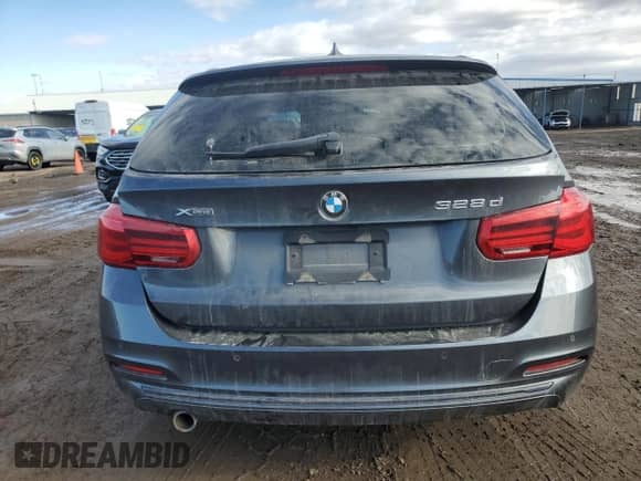 2018 BMW 3 Series 328d xDrive с VIN WBA8J1C56JA379432, выставлен на аукционе Copart как лот 42203075 с пробегом 137 473 миль миль и Списание • Salvage title. История ставок и продаж доступна на DreamBid. Изображение 6.
