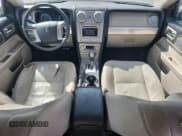 ✅ 2008 Lincoln MKZ • VIN: 3LNHM28T28R634161 • Lot: 80463745. Wystawiony na Copart z przebiegiem 109 536 mil. Bezpłatny archiwum sprzedaży aukcyjnych z USA i szczegółowy raport historii pojazdu na DreamBid. Zdjęcie 8.