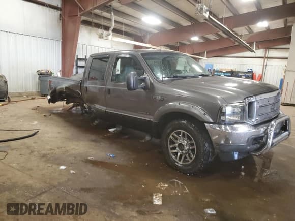 ✅ 2003 Ford F-250 XL • VIN: 1FTNW21F53EB08317 • Lot: 87389525. Wystawiony na Copart z przebiegiem 217 608 mil. Bezpłatny archiwum sprzedaży aukcyjnych z USA i szczegółowy raport historii pojazdu na DreamBid. Zdjęcie 4.