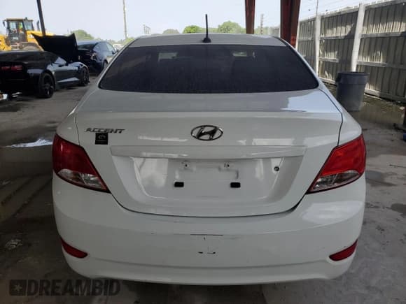 ✅ 2016 Hyundai Accent SE • VIN: KMHCT4AE9GU016203 • Лот: 62063704. Опубликован ранее на Copart с пробегом 56 561 миль. Бесплатный доступ к архиву аукционных продаж из США и подробный отчёт об истории автомобиля на DreamBid. Изображение 6.